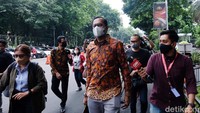 Haris Azhar mengaku siap menjalani mediasi.