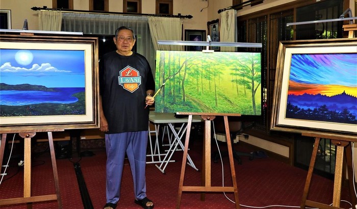 Hobi Baru SBY, Melukis Lukisan Pemandangan Hobi Baru SBY, Melukis Lukisan Pemandangan