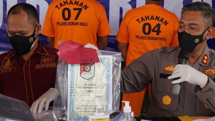 Konferensi pers di Polres Rohul (dok. Istimewa)