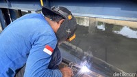 Karena posisi ini, maka mengakibatkan air tidak dapat mengalir dari posisi tinggi ke rendah. Karena itu, keberadaan pompa menjadi penting dan sangat dibutuhkan untuk membantu mengalirkan air ke sistem drainase yang lebih besar.