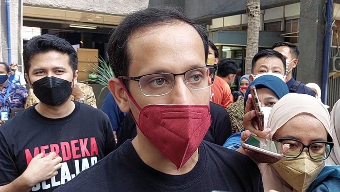 Mendikbudristek Nadiem Anwar Makarim saat di ITS