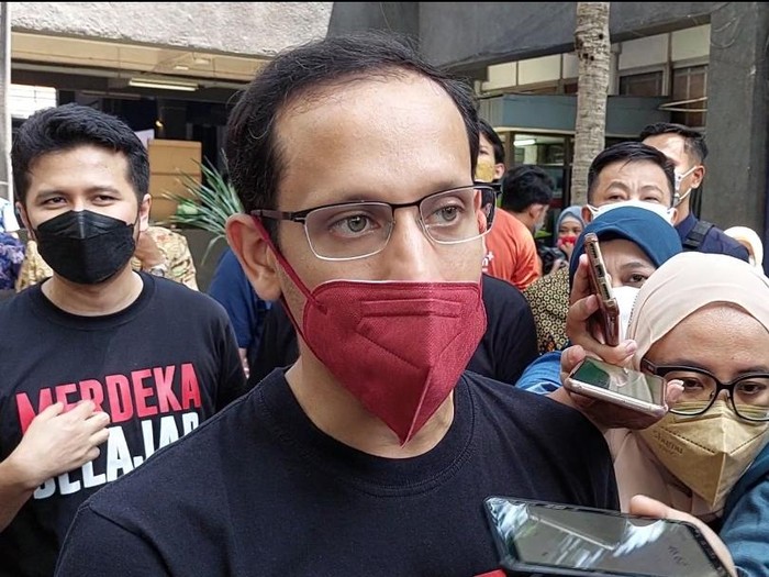 Mendikbudristek Nadiem Anwar Makarim saat di ITS