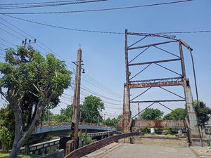 Pesona Jembatan Petekan Surabaya, Sisa Kontruksi Belanda di Tepi Kalimas