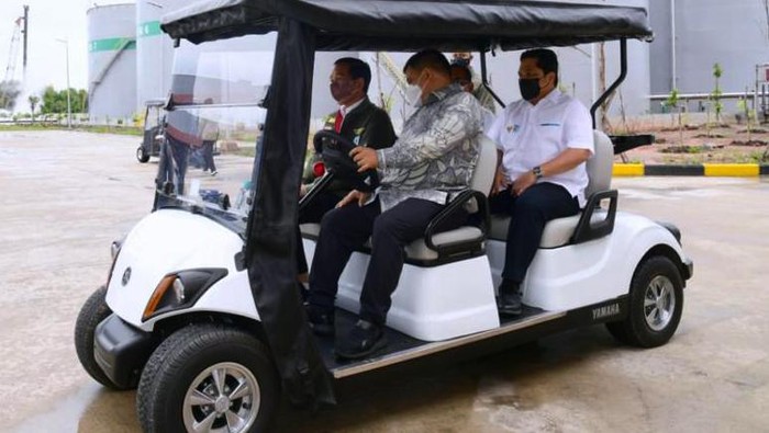 Pabrik biodiesel milik pengusaha asal Kalimantan Selatan Haji Isam baru saja diresmikan Presiden Joko Widodo (Jokowi).