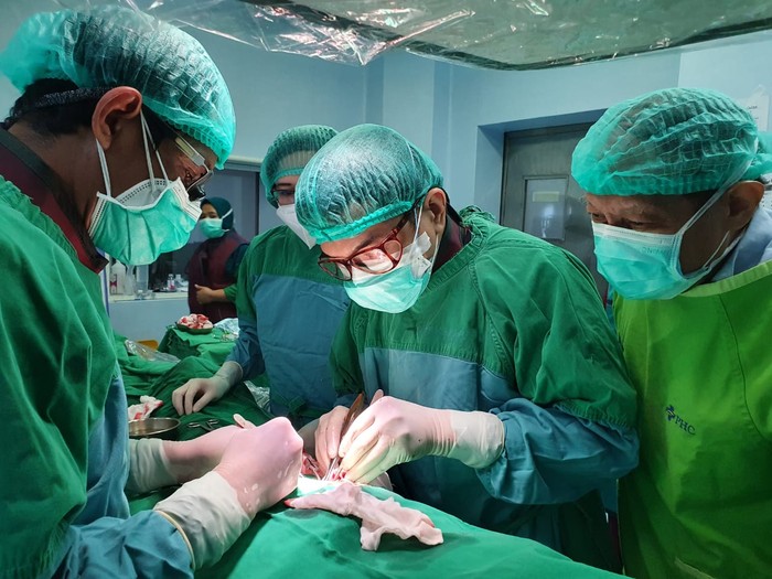 Pertama Kalinya, RS PHC Surabaya Operasi Jantung dengan Sayatan 2 Cm