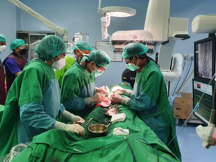 Pertama Kalinya, RS PHC Surabaya Operasi Jantung dengan Sayatan 2 Cm
