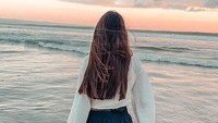 Seroang wanita berambut panjang terlihat di sebuah video yang diunggah Stefan William. Foto: Instagram Ria Andrews