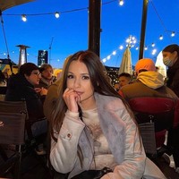 Belakangan ini sebuah video yang memperlihatkan Stefan William sedang bersama seorang wanita tengah menjadi perbincangan hangat. Stefan sendiri diketahui telah resmi bercerai dengan Celine Evangelista pada 18 Oktober. Kabarnya kini Stefan sudah memiliki tambatan hati yang baru. Foto: Instagram/@ria.travelwithmeri