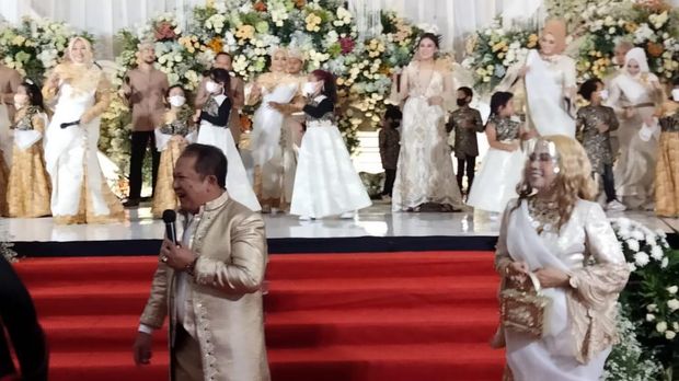 viral bupati jember bernyanyi dan berjoget tanpa masker