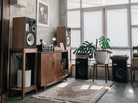 5 Coffee Shop Keren di Depok, Lokasinya Nyempil di Gang hingga Tepi Sungai