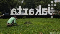 Tidak semua taman langsung dibuka. Distamhut DKI Jakarta berencana akan membuka secara bertahap, mulai dari 59 taman di lima wilayah DKI Jakarta. Salah satunya adalah Lapangan Banteng.