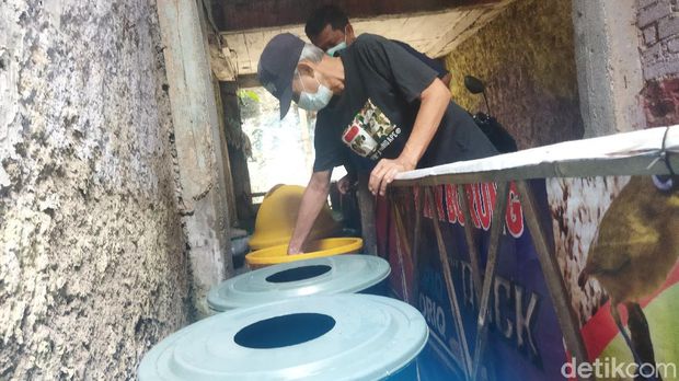 Budikdamber di Bandung Budikdamber di Bandung