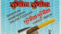 Wafer stick yang dicelup cokelat sebelum makan juga banyak penggemar. Belum banyak varian seperti sekarang, Nyam Nyam zaman dahulu hanya terkenal berupa water stick dengan saus cokelat disampingnya. Foto: Instagram/sampoelmadjalah