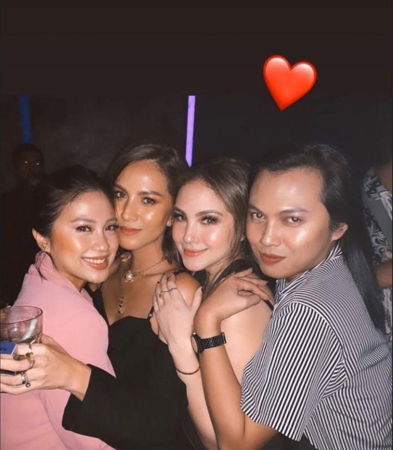 Pesona Paola Serena Saat Hangout dan Jajan di Luar Negeri