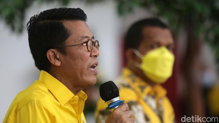 Golkar Pamer Kinerja 2 Tahun Jokowi-Amin Golkar memberikan keterangan pers terkait kinerja pemerintah. Golkar menyebut kinerja pemerintahan Joko Widodo dalam mengendalikan pandemi COVID-19 semakin baik.
