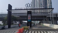 Traveler hobi gowes sepeda atau jogging saat weekend tapi bingung cari spot outdoor yang friendly di Bekasi? Kalian bisa coba ke Grand Kamala Lagoon yang asyik ini. (Tiara Rosana/detikTravel)