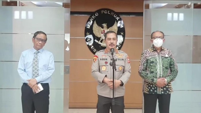Kabareskrim Komjen Agus Andrianto pada konferensi pers soal pinjol ilegal (Foto: Tangkapan layar YouTube Kemenko Polhukam)