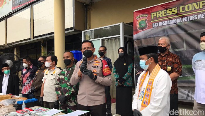 Kapolres Metro Jakarta Barat Kombes Ady Wibowo