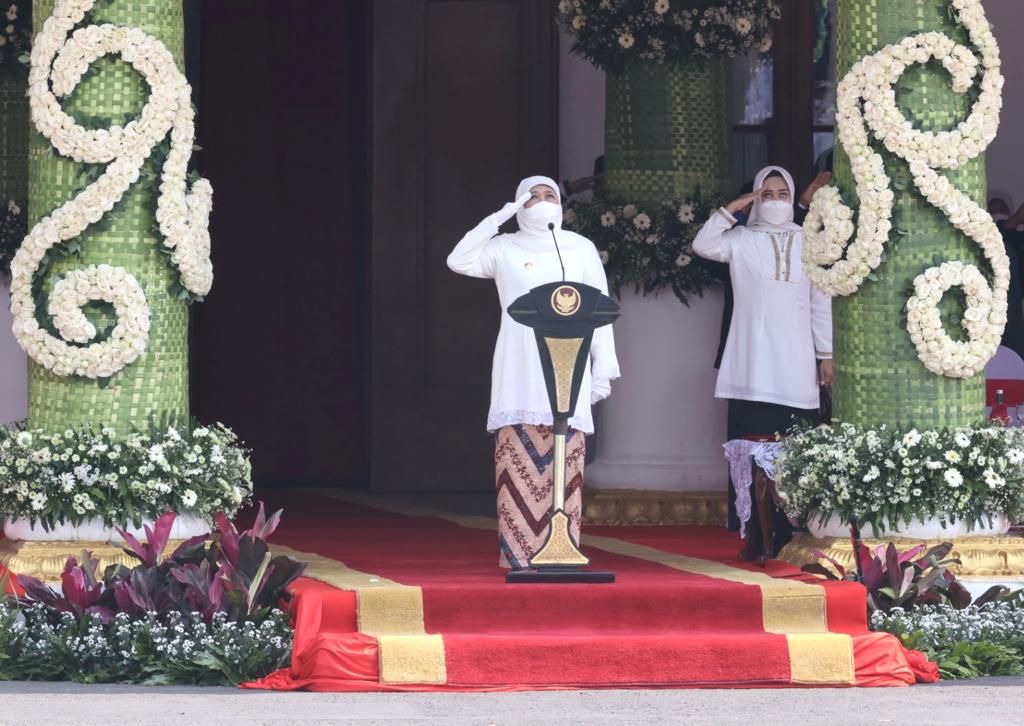 Khofifah Ajak Santri Jihad Lawan Kemiskinan