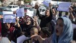 Kritik Taliban, Wanita di Afghanistan Turun ke Jalan
