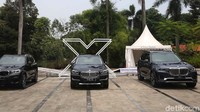 Ada juga lebih dari 20 kendaraan BMW dan MINI yang siap dicoba oleh pengunjung.