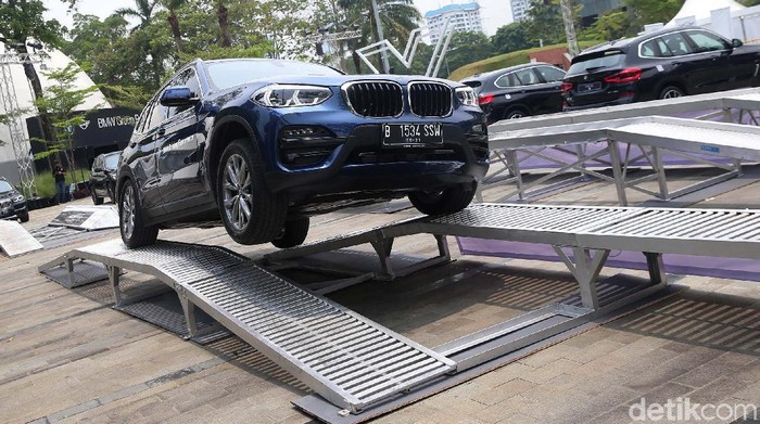 BMW Group gelar BMW Group Experience di Senayan Park, Jakarta, Jumat (22/10). Acara ini menampilkan kendaraan terbaru BMW dan MINI.