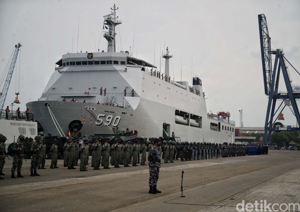 TNI Angkatan Laut (AL) akan menggelar Latihan Operasi Amfibi TA 2021 di Kepulauan Riau. Yuk lihat apel persiapan Operasi Amfibi Tahun 2021.