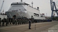 Apel kesiapan Latihan Operasi Amfibi Tahun 2021 digelar di Dermaga JICT 2, Tanjung Priok, Jakarta Utara, Jumat (22/10).