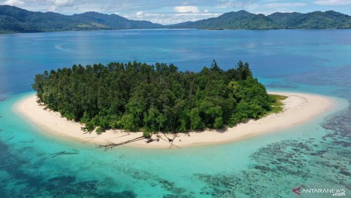 Pulau Um