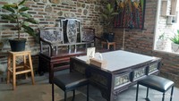 Suasana ruang indoor cafe
