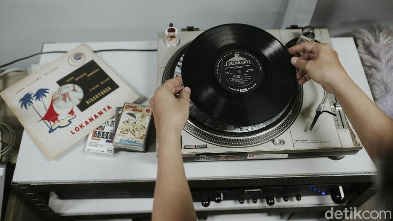 Digitalisasi ikut menyelamatkan musik-musik jadul Indonesia. Seperti ini salah satu contohnya.

 -. Irama Nusantara adalah nama sebuah yayasan sosial dan situs web pengarsipan musik yang berpusat pada pelestarian, pengarsipan dan pendokumentasian musik popular indonesia dari tahun 1920-an sampai 1990-an.