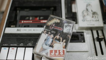 Didirikan pada tahun 2013 dengan melakukan pengarsipan secara digital rilisan-rilisan perusahaan rekaman tahun 1950-an sampai 1960-an seperti Irama, Lokananta, Mesra, Remaco, dan sebagainya.