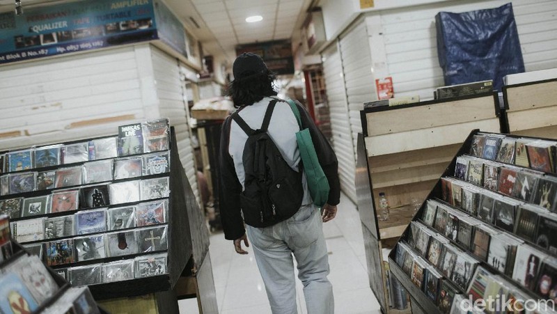 Digitalisasi ikut menyelamatkan musik-musik jadul Indonesia. Seperti ini salah satu contohnya.

 -. Irama Nusantara adalah nama sebuah yayasan sosial dan situs web pengarsipan musik yang berpusat pada pelestarian, pengarsipan dan pendokumentasian musik popular indonesia dari tahun 1920-an sampai 1990-an.