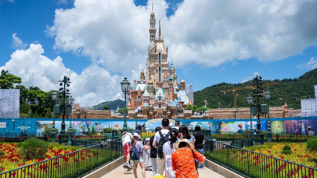 Disney Buka Lowongan Kerja Bikin Konten TikTok, Minat?