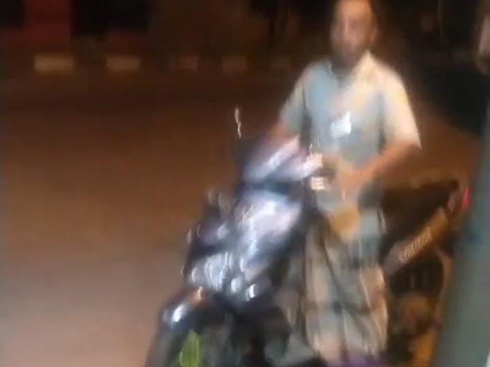 Viral pemotor onani di pinggir jalan Kota Pekalongan, Jateng, Selasa (19/10) malam.