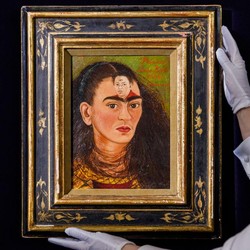 Pre-sale Pameran Frida Kahlo di London Laku 41 Ribu, Kalahkan David Hockney