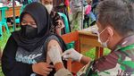 Antusiasme Warga Ciamis Ikuti Vaksinasi di Hari Santri Nasional