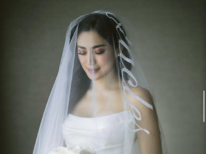 Gaun Pernikahan Jessica Iskandar Gaun Pernikahan Jessica Iskandar