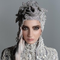 Josh Yugen mengatakan kontestan Miss Universe UAE tidak akan mengenakan baju renang sebagai bentuk penghormatan terhadap budaya di Uni Emirat Arab. Foto: dok. Twitter missuniverseuae