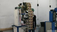 Minuman serbuk yang diproduksi santri ini memiliki banyak khasiat. Salah satunya diklaim ampuh mengobati maag dan diabetes hingga meningkatkan imunitas dan menjaga stamina.