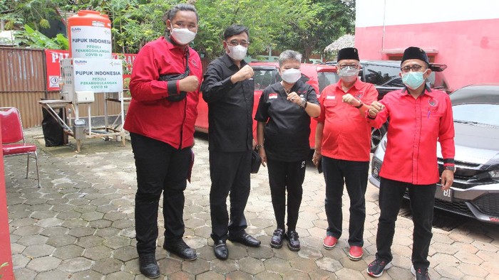 PDIP Gelar Pendidikan Kader di Tangerang PDIP menggelar pendidikan kader sebagai langkah strategis dalam membangun konsolidasi partai untuk menghasilkan kaderisasi yang berkualitas.