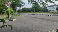 Sutarjo menyebut lokasi itu cukup rawan. Dia mengatakan Jalan Angkasa bakal sepi setelah pukul 21.00 WIB. (Foto: Azhar Bagas Ramadhan-detikcom)