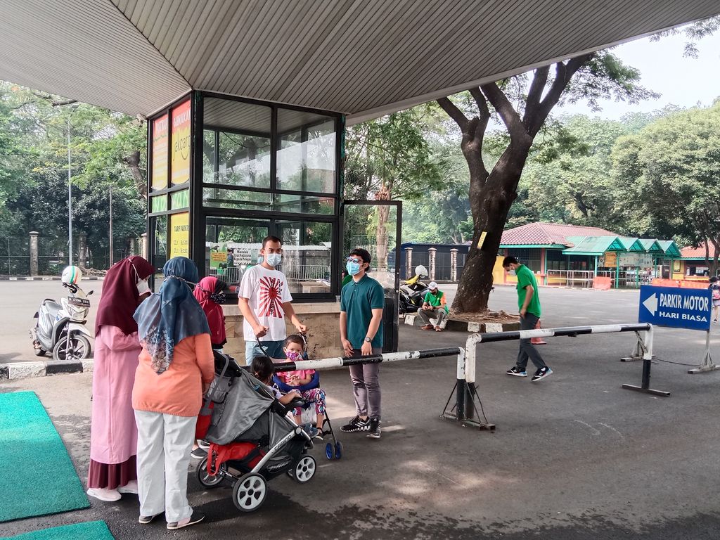 Suasana di Ragunan yang mulai dibuka lagi (Annisa-detikcom)