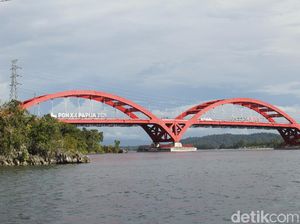 Potret Megahnya Jembatan Youtefa di Papua yang Bikin Bangga!