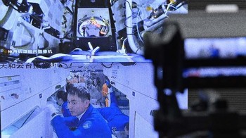 China saat ini sedang dalam tahap membangun stasiun luar angkasa pertamanya, Tiangong. Dari foto-foto yang dibagikan badan antariksa China, stasiun luar angkasa ini terlihat sangat lega dan modern, bahkan membuat International Space Station (ISS) terlihat kuno. Foto: CNSA
