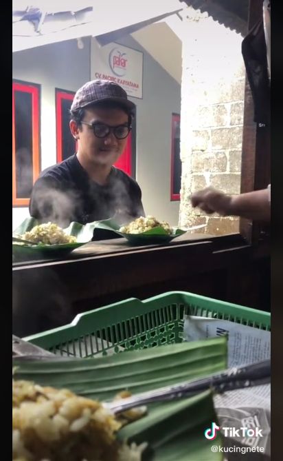 Murah Meriah! Warung Ini Tawarkan Nasi Megono Nikmat Rp 3.000
