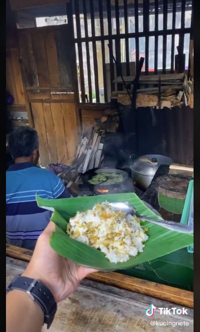 Murah Meriah! Warung Ini Tawarkan Nasi Megono Nikmat Rp 3.000