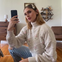 Aku lihat di TikTok semua orang ingin bekerja di dunia fashion, semua orang ingin jadi model. Tinggiku 510 (177 cm) aku sehat. Aku dulu menderita gangguan makan bertahun-tahun dan akhirnya merasa percaya diri dengan ukuranku. Aku naik 35 pon (15 kg) selama lima tahun terakhir. Dan aku terlihat bagus. Aku masih kurus, ujarnya.Foto: Instagram @annavgantt