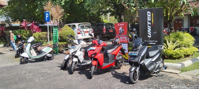 Bali Konversi 400 Ribu Sepeda Motor Jadi Kendaraan Listrik Hingga 2025