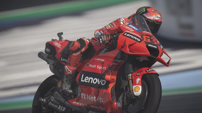 MISANO ADRIATICO, ITALY - OCTOBER 22: Francesco Bagnaia of Italy and Ducati Lenovo Team  heads down a straight during the MotoGP of Emilia Romagna - Free Practice at Misano World Circuit on October 22, 2021 in Misano Adriatico, Italy. (Photo by Mirco Lazzari gp/Getty Images)